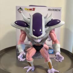一番くじ ドラゴンボール E賞フリーザ(第三形態)フィギュア - メルカリ
