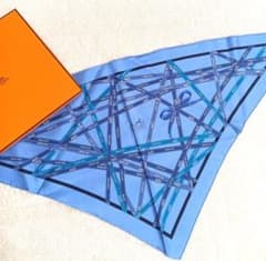 エルメス HERMES ボルディック ポワントゥ 三角スカーフ ブルー 青