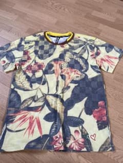 SY32 柄物Tシャツのサムネイル