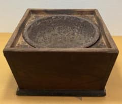 【骨董・古道具】木製 箱火鉢 角火鉢 手あぶり 昭和レトロ アンティーク 骨董・古道具】木製 箱火鉢 角火鉢 手あぶり 昭和レトロ アンティーク