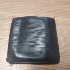 ルイヴィトン古財布のサムネイル