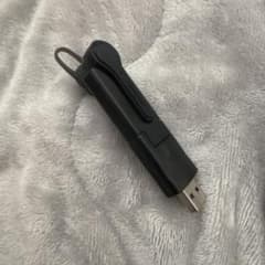 ワイヤレスイヤホン USB充電ドック付き 【動作確認済み】のサムネイル