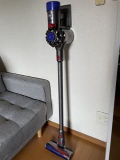 ダイソンDyson V8 Fluffy+コードレススティッククリーナー - メルカリ