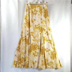 【新品未使用】ミラオーウェン 花柄ロングフレアスカート イエロー M タグ無のサムネイル
