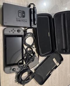 Nintendo Switch 本体 充電器 ケース付きのサムネイル