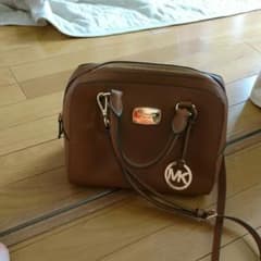 ショルダーバッグのサムネイル