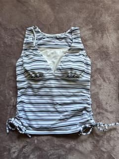 美品⭐︎セパレートタイプのキュロットパンツがセットの可愛い水着のサムネイル