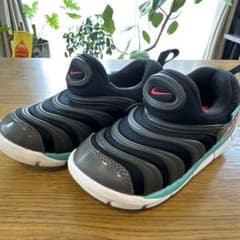 【美品】NIKE ナイキ ダイナモフリー 16センチ　ブラックのサムネイル