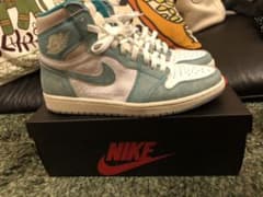 Air Jordan 1 Retro High OG スニーカーのサムネイル