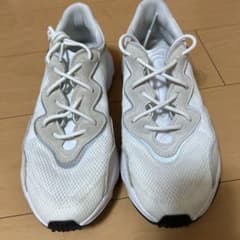 adidas OZWEEGO ※最終価格※のサムネイル