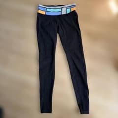 lululemon リバーシブルヨガパンツ ブラック マルチカラーウエストのサムネイル