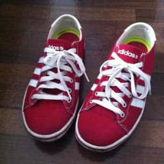 値下げしました！！！adidas スニーカーのサムネイル
