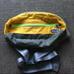美品   パタゴニア ウエストポーチのサムネイル