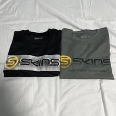 【値下げ交渉可】SKINS 半袖Tシャツ2点 ブラック グレー Sサイズのサムネイル