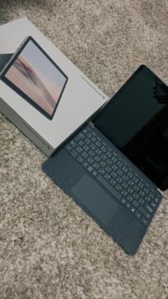 Microsoft SURFACE GO2のサムネイル