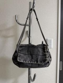 ZARA グレー 布地 ショルダーバッグ フラップ付きのサムネイル