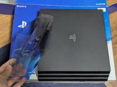 SONY PlayStation 4 pro 1TB　本体 ブラック 元箱付きのサムネイル
