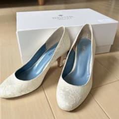 BENIR ベニル 22.5cm ウエディングパンプス ホワイトのサムネイル