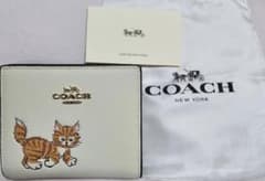 保存袋カード付き未使用COACH 二つ折り財布 キャット プリント ホワイト猫 保存袋カード付き未使用COACH 二つ折り財布 キャット プリント