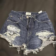 GYDA デニムショートパンツ ダメージ加工 Mサイズのサムネイル