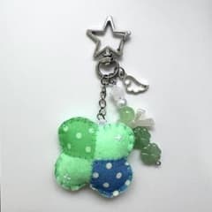 [No.1] ハンドメイド クローバー チャーム キーホルダー ウィッシュコアのサムネイル