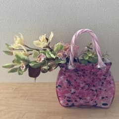 バッグ形花瓶のサムネイル