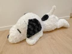 スヌーピー寝そべり特大ぬいぐるみのサムネイル