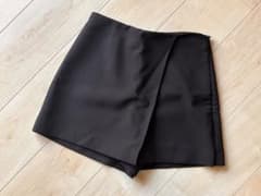 ZARA ラップキュロット　ショートパンツ　ブラック XSのサムネイル