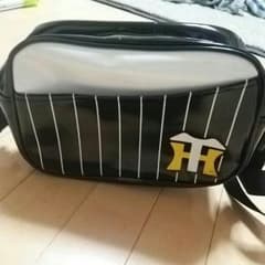 阪神タイガース  エナメルバックのサムネイル