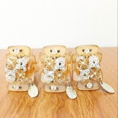 【半額以下】スワロフスキー コンプレックスビズ ヘアクリップ ベージュ3個セットのサムネイル
