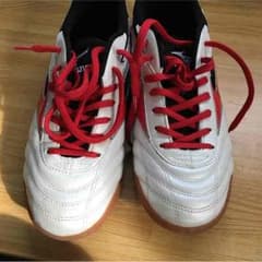 ミズノ フットサルシューズのサムネイル