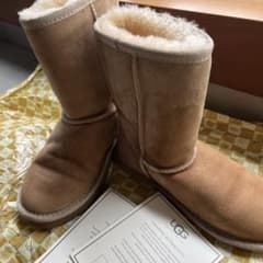 ジャンク品　UGG ショートブーツ ベージュのサムネイル