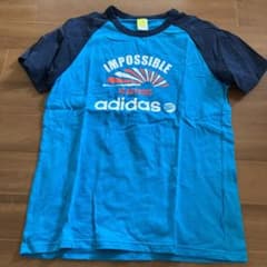 adidasトップス　ティシャツのサムネイル