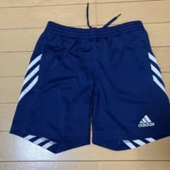 adidas アディダス　ジュニア　ハーフパンツ　130のサムネイル