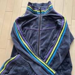 adidasネオレーベル　ジャージ上下ベロアのサムネイル