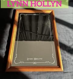 リンホーリン　LYNN HOLLYN　ミラー　壁掛け　鏡 リンホーリン アールデコ模様 鏡 LYNN HOLLYN 壁掛けミラー - メルカリ