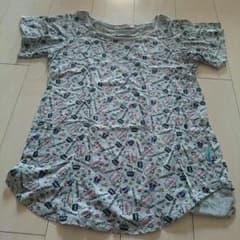 ユニクロ　キットソンコラボ　キティ　Tシャツのサムネイル