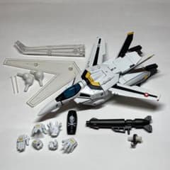 海洋堂 リボルテックヤマグチ 三段変形バルキリー VF-1S ロイ