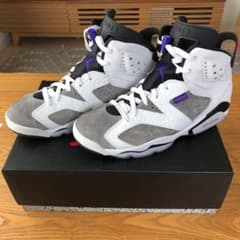 NIKE JORDAN スニーカーのサムネイル