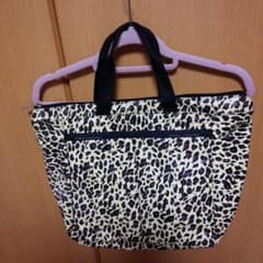 ☆本日で削除最終日☆ほぼ新品マ－クジェコブスのサムネイル