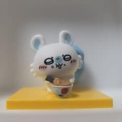 松屋　ちいかわ モモンガ フィギュア 台座付きのサムネイル