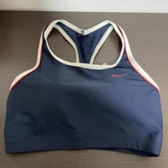 NIKEナイキ　水着　上着のみ　トレーニングウェアにも！のサムネイル