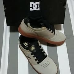 DCshoesのキッズスニーカーのサムネイル