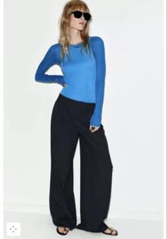 【新品タグ付き】ZARA ダーツ入りピンストライプパンツのサムネイル
