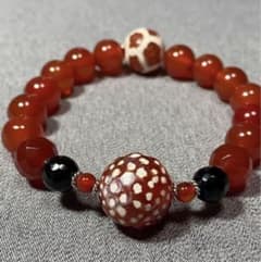 1516 ○ エッチドカーネリアン天珠ブレスレット 1516 ○ エッチドカーネリアン天珠ブレスレット - メルカリ