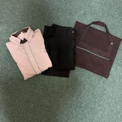 デニーズ制服のサムネイル