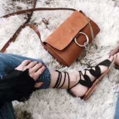 chloe fayeのサムネイル