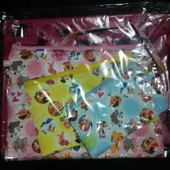 ディズニー やりくり3連ポーチのサムネイル