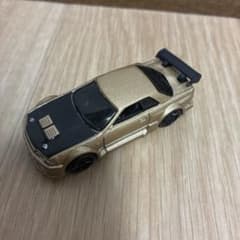 ホットウィール 日産 スカイライン ゴールドのサムネイル