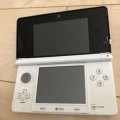 ニンテンドー3DS アイスホワイトのサムネイル